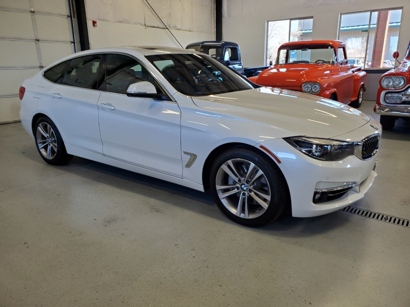 BMW 3-Series 2019 price $29,500