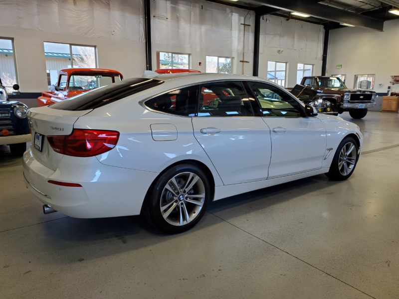 BMW 3-Series 2019 price $30,995