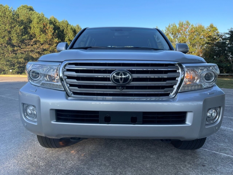 Toyota Land Cruiser 2015 price $37,950