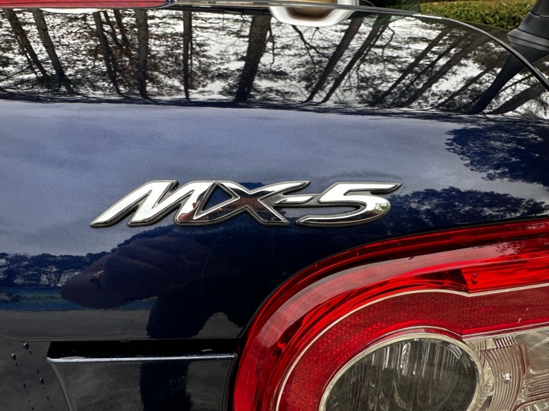 Mazda MX-5 Miata 2011 price $19,500