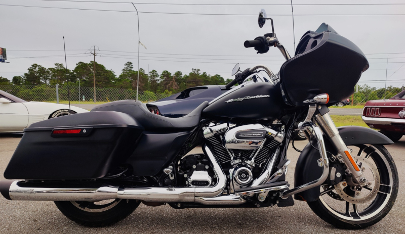 Harley-Davidson Road Glide 2017 price $12,900