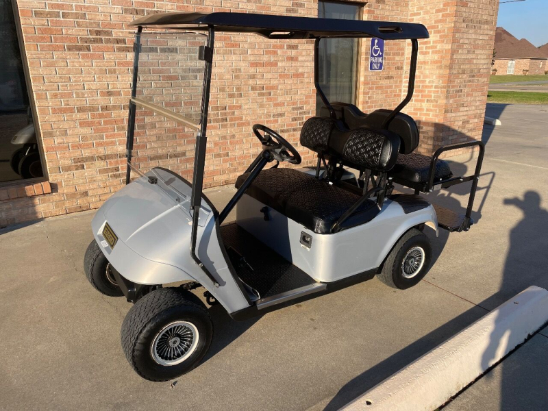 E-Z-GO Golf Cart 2000 price $3,500