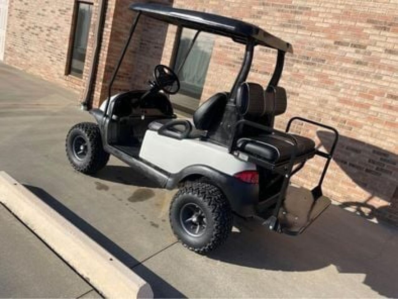 Golf Cart 48 V Street Legal Club Car Precedent 2000 price $5,195