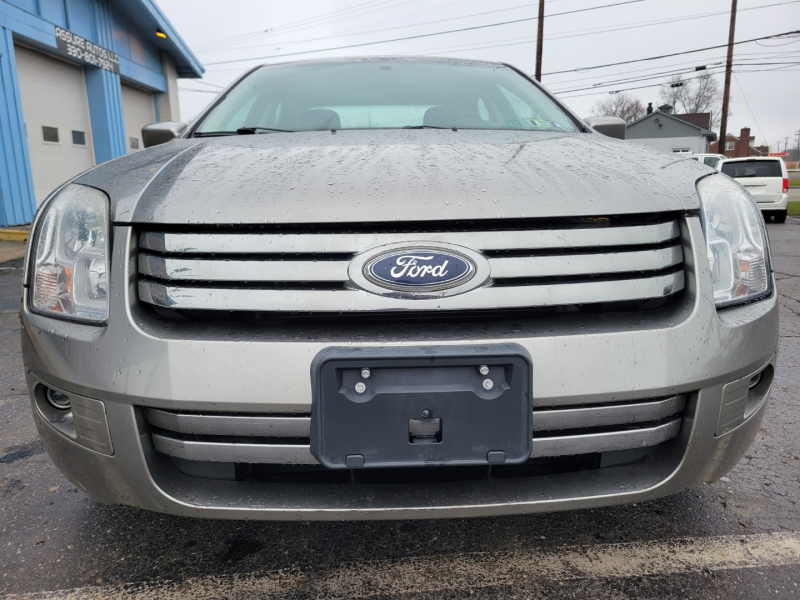 Ford Fusion 2009 price $4,995