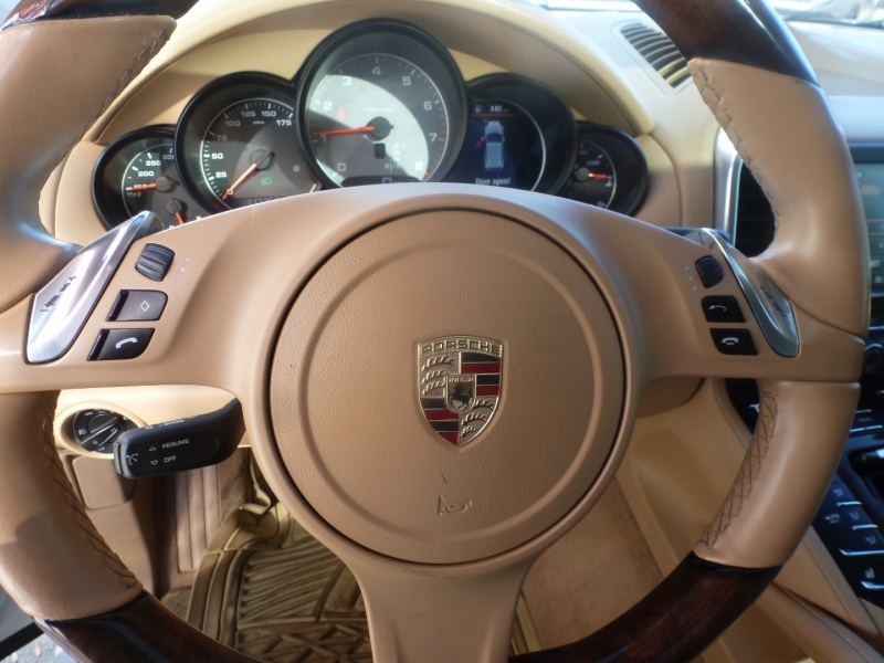 Porsche Cayenne 2013 price $18,790