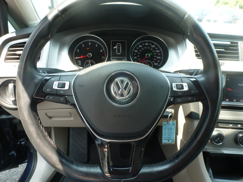 Volkswagen Golf 2015 price $11,690