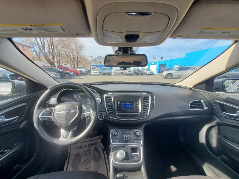 CHRYSLER 200 2015 price $7,999