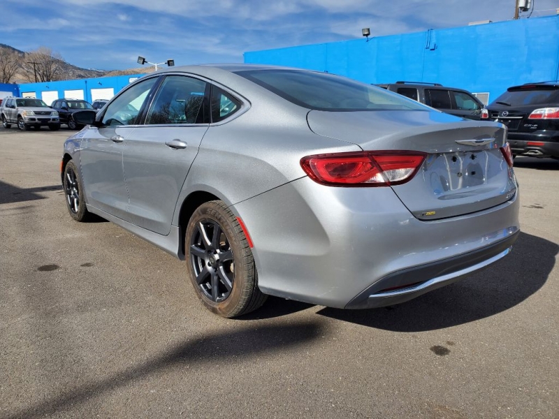 CHRYSLER 200 2015 price $7,999