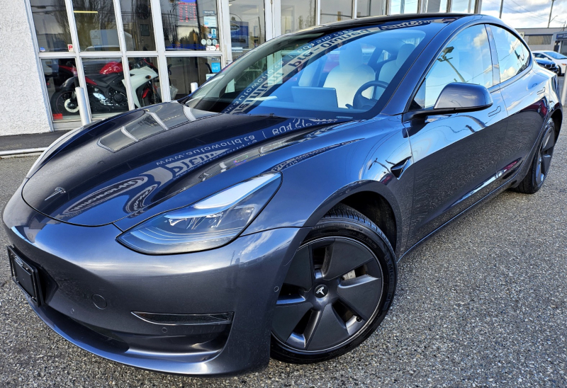 Tesla Model 3 2022 price $40,995