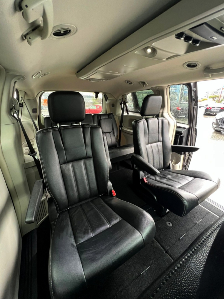 Dodge Grand Caravan 2017 price $16,995