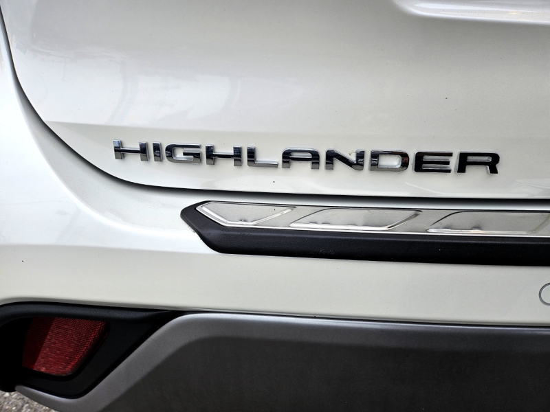 Toyota Highlander 2021 price $46,995