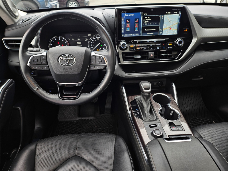 Toyota Highlander 2021 price $46,995