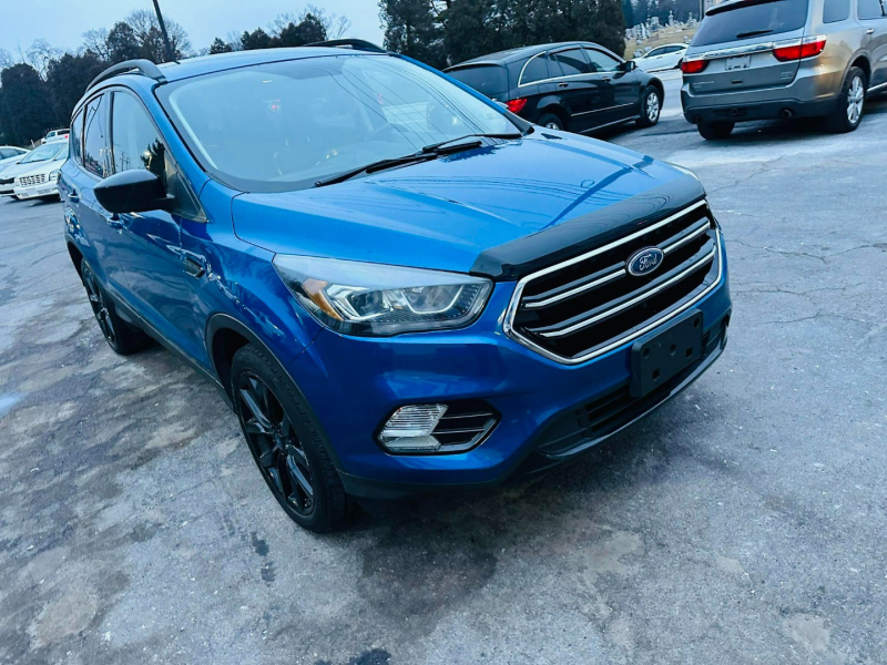 Ford Escape 2017 price $10,900