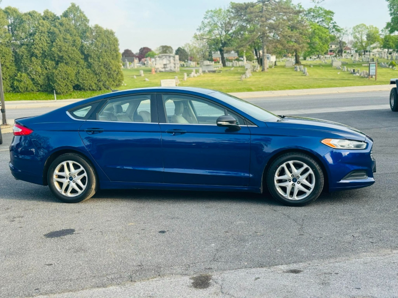 Ford Fusion 2015 price $9,990