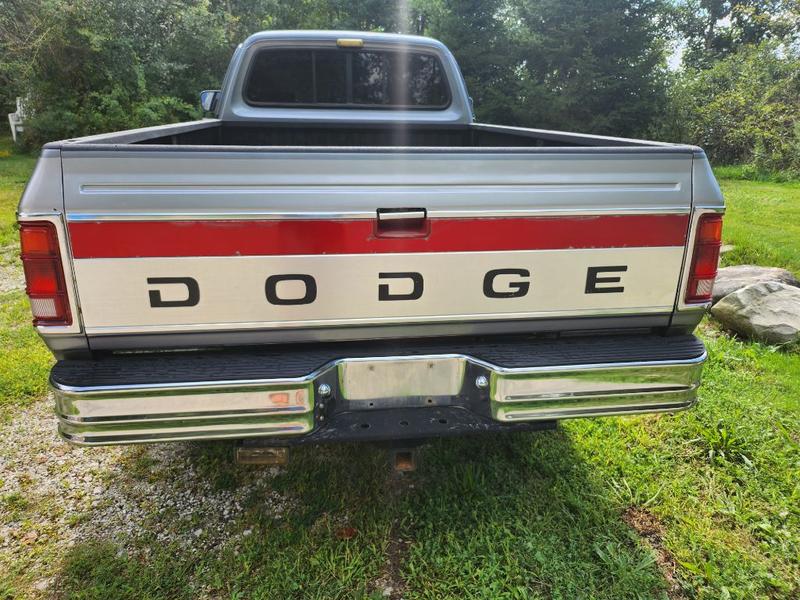 DODGE W-SERIES 1992 price $34,560