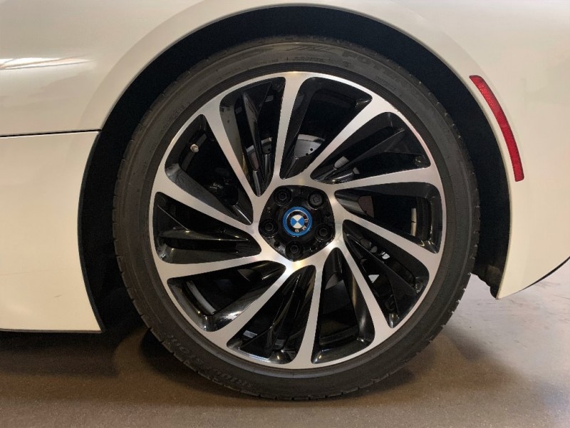 BMW i8 Mega AWD Hybrid 2015 price $69,500