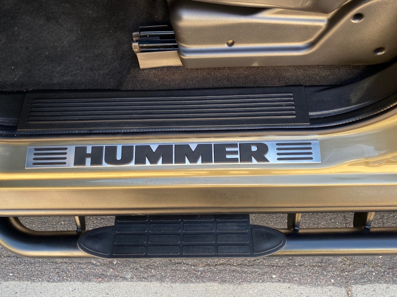 Hummer H2 2005 price $42,500