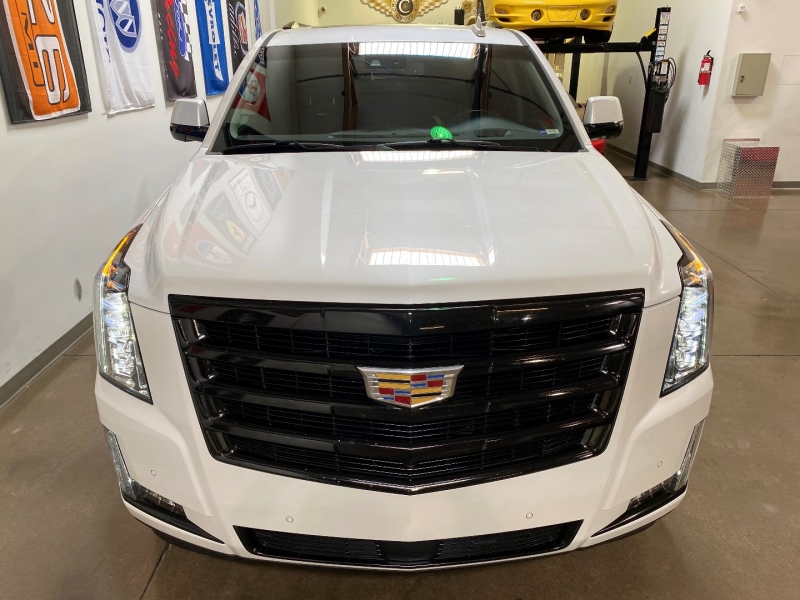 Cadillac Escalade ESV 2016 price $49,500