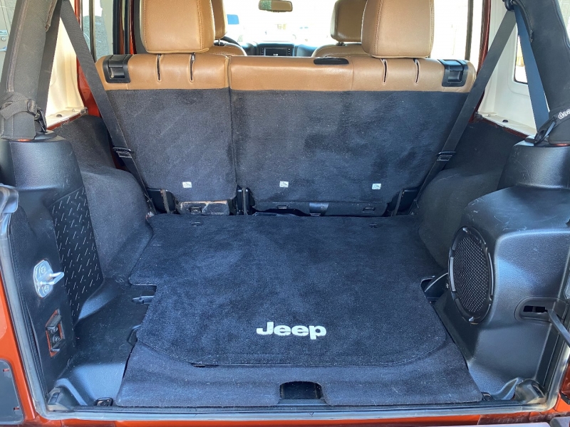 Jeep Wrangler Unlimited 2014 price $24,900
