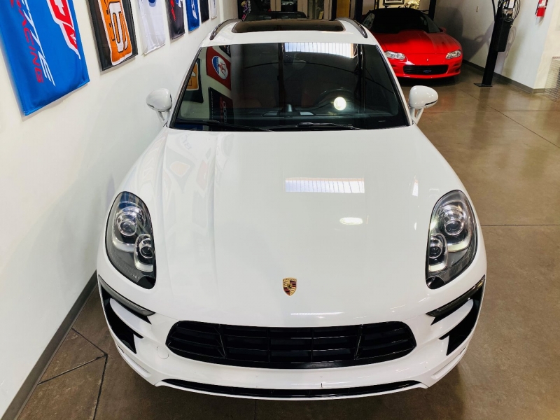 Porsche Macan 2016 price $39,900