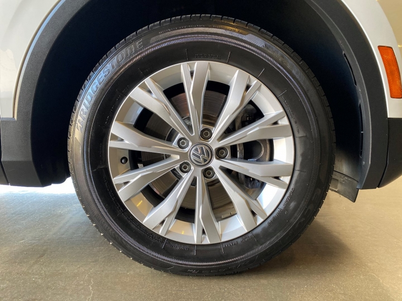 Volkswagen Tiguan 2018 price $15,900