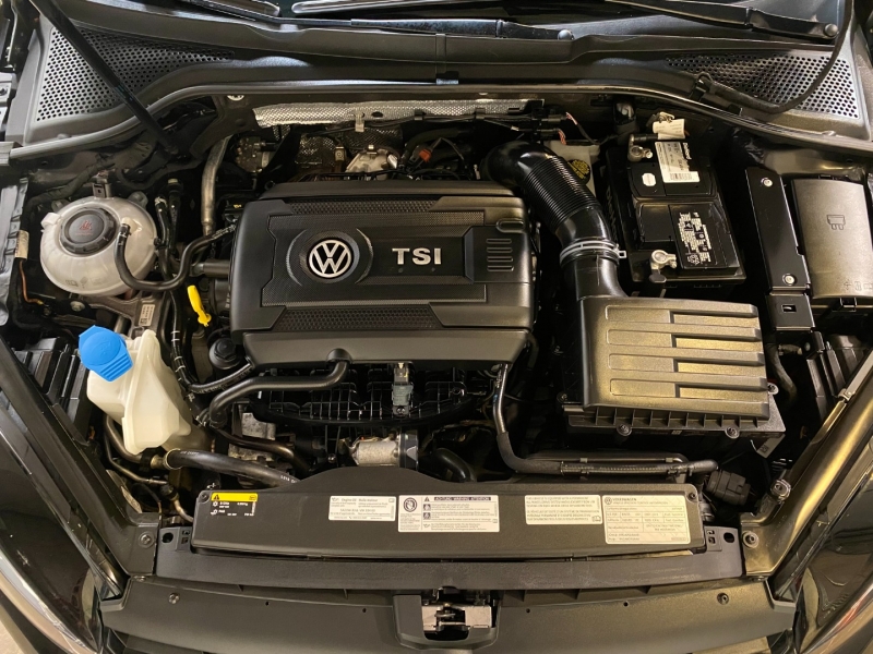 Volkswagen Golf R 2019 price $38,500