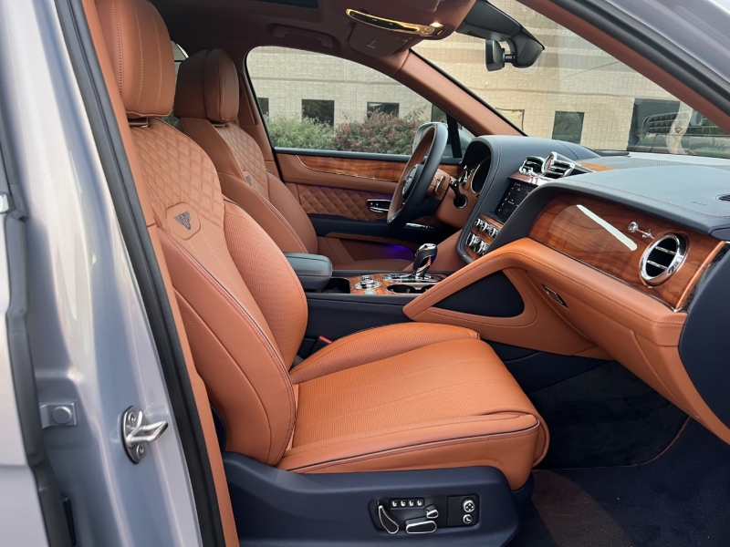 Bentley Bentayga 2022 price $248,500