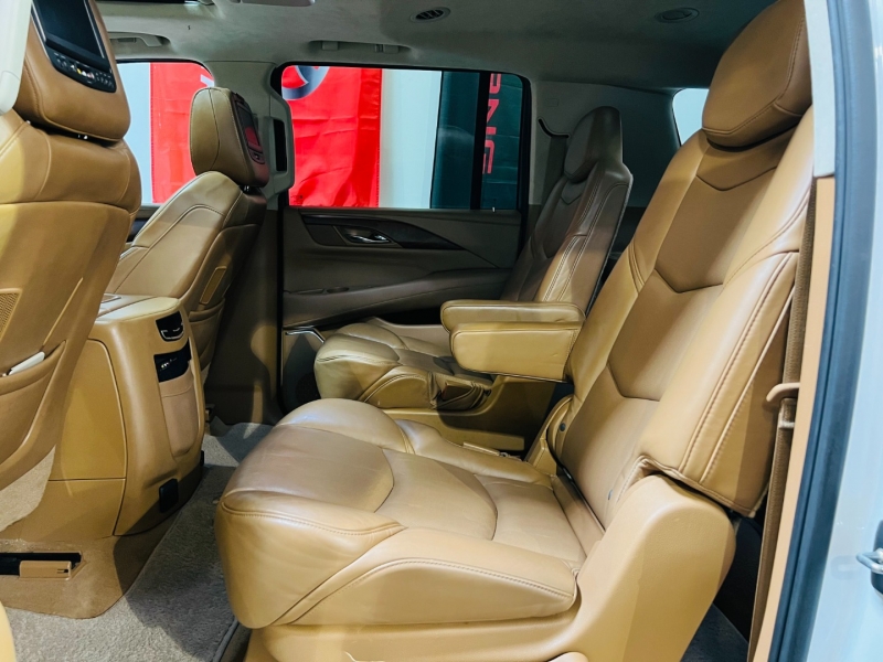 Cadillac Escalade ESV 2016 price $28,500
