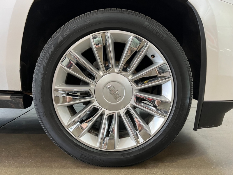 Cadillac Escalade ESV 2016 price $28,500