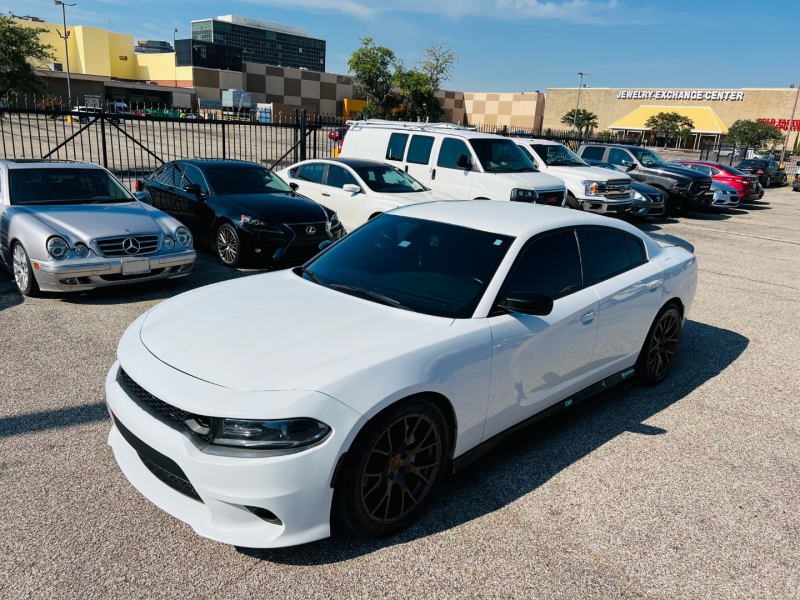 Dodge Charger 2017 price $21,950