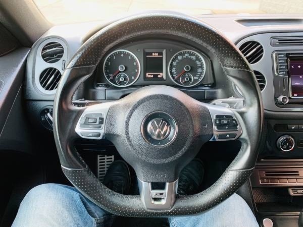 Volkswagen Tiguan 2016 price $17,900