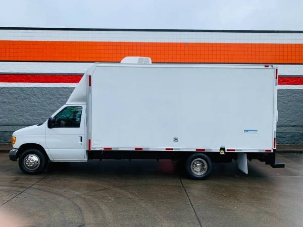 Ford Econoline Commercial Cutaway 2006 price $27,900