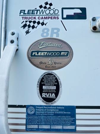 FLEETWOOD TRAVEL TRAILERS ELKHORN 8R 2001 price $4,500