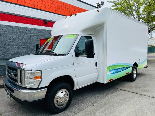 Ford Econoline Commercial Cutaway 2013 price $24,900
