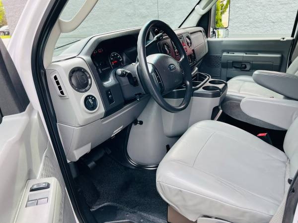 Ford Econoline Commercial Cutaway 2013 price $24,900