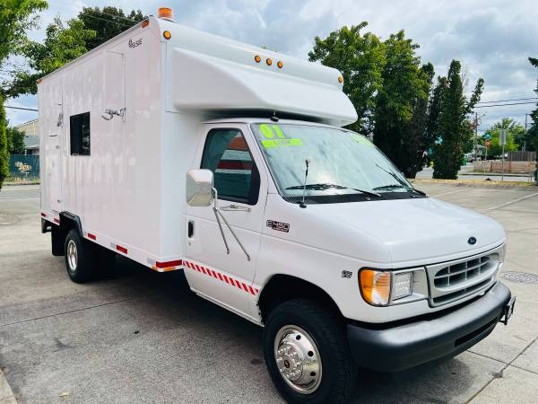 Ford Econoline Commercial Cutaway 2001 price $22,900