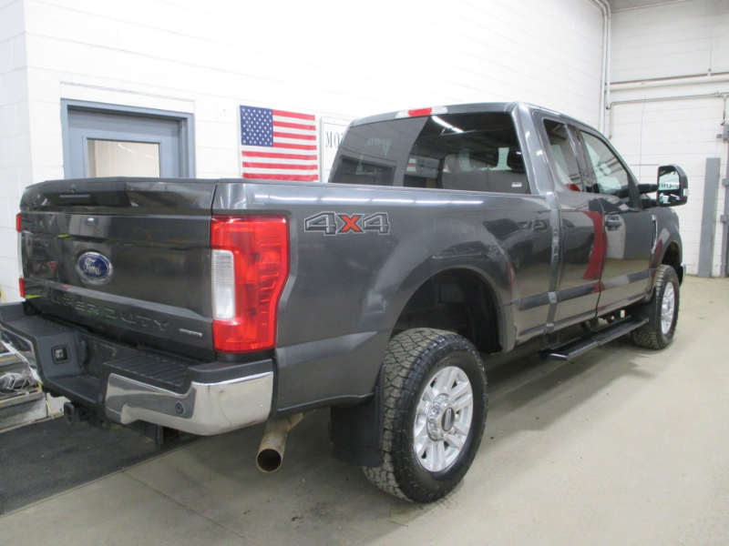 Ford Super Duty F-250 XLT 4WD 2018 price $29,950
