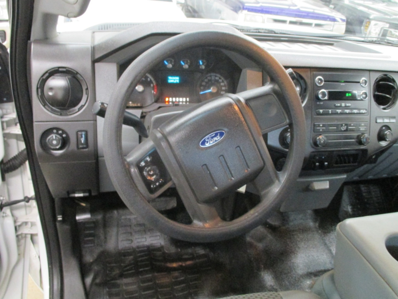 Ford Super Duty F-250 XL 4WD 2011 price $10,950