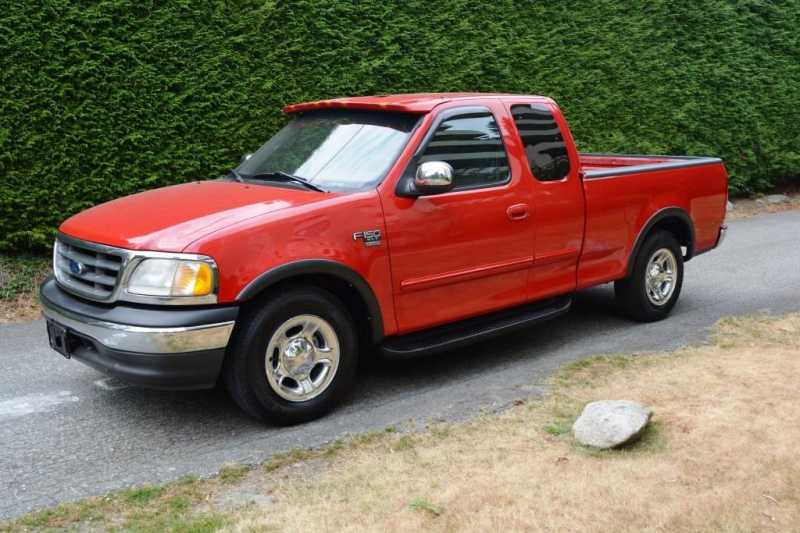 Ford F-150 2000 price $8,995