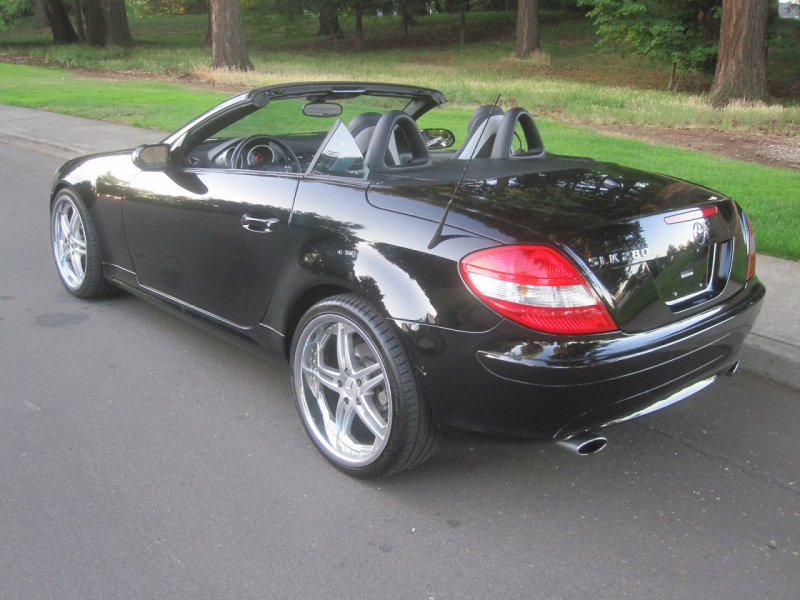 Mercedes-Benz SLK-Class 2007 price $11,995