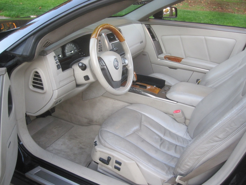 Cadillac XLR 2004 price $17,995