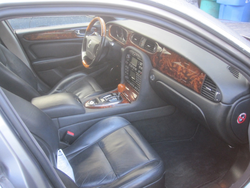 Jaguar XJ 2007 price $6,995