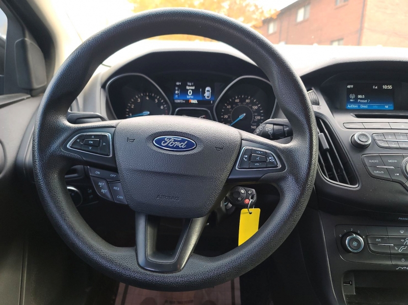 Ford Focus 2016 price $4,990