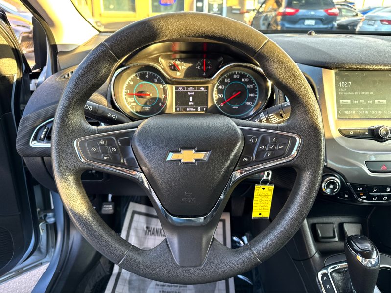 Chevrolet Cruze 2018 price $8,990