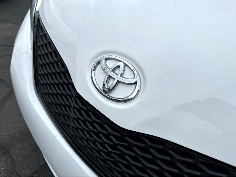 Toyota Sienna 2012 price $8,490