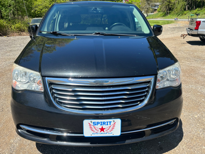 CHRYSLER TOWN & COUNTRY 2014 price $7,990