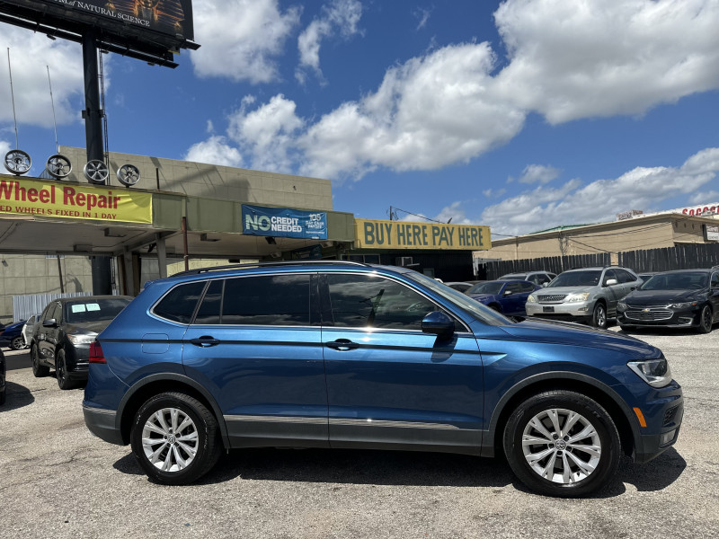 Volkswagen Tiguan 2018 price $17