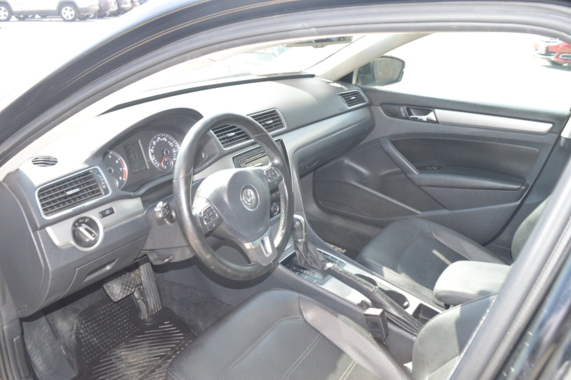Volkswagen Passat 2014 price $10,250