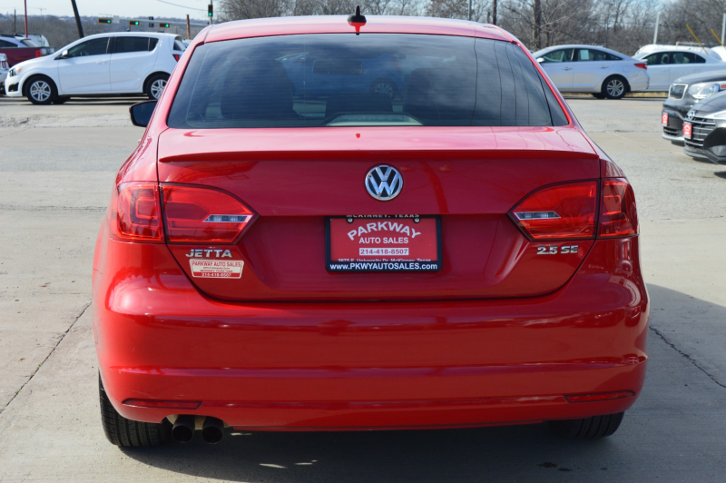 Volkswagen Jetta 2013 price $9,488
