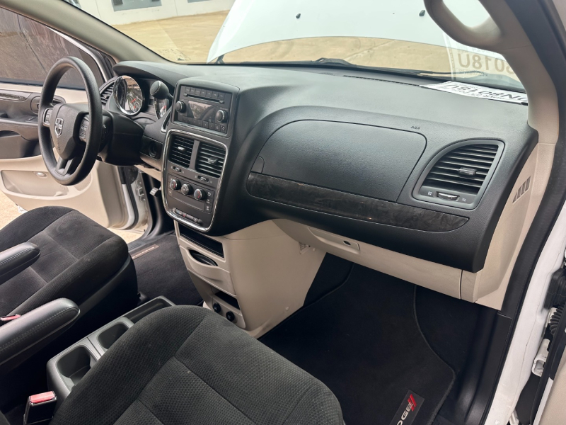 Dodge Grand Caravan 2015 price $6,900